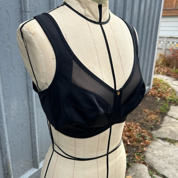 Understance Black Spacer Air Bra, BNWT, size 38 D - Picture 5 of 10